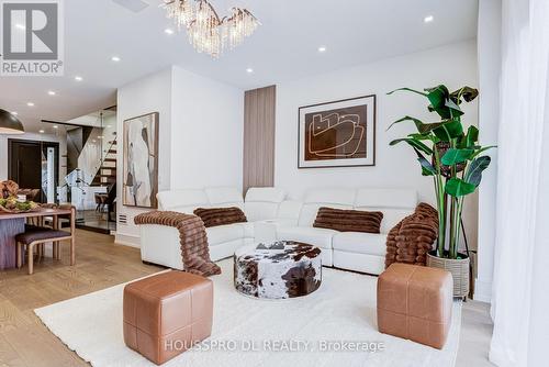 82 Major Street, Toronto, ON - Indoor Photo Showing Living Room