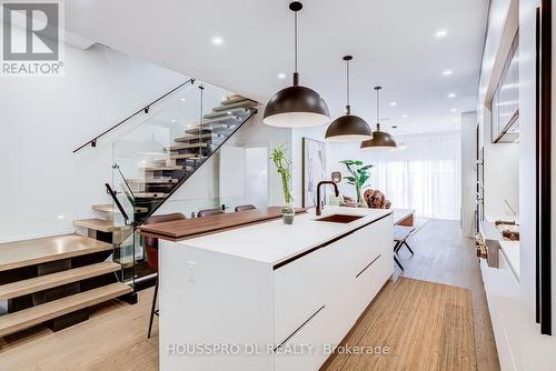 82 Major Street, Toronto, ON - Indoor Photo Showing Kitchen With Upgraded Kitchen