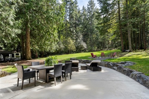 7817 Superior Rd, Lantzville, BC 