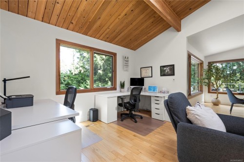 7817 Superior Rd, Lantzville, BC 