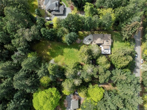 7817 Superior Rd, Lantzville, BC 