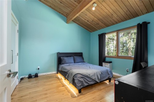 7817 Superior Rd, Lantzville, BC 