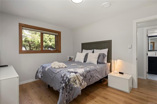 7817 Superior Rd, Lantzville, BC 