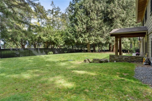 7817 Superior Rd, Lantzville, BC 