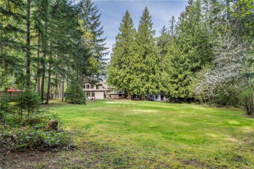 7817 Superior Rd, Lantzville, BC 