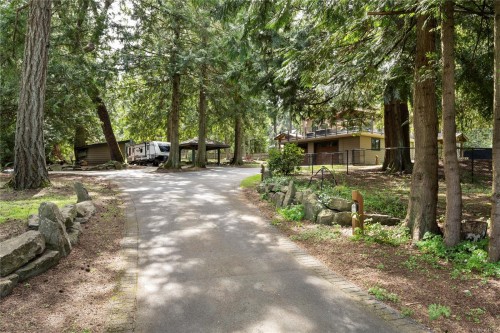 7817 Superior Rd, Lantzville, BC 