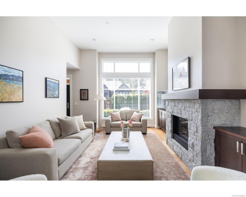 749 West Ridge Way, Qualicum Beach, BC 