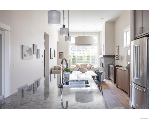749 West Ridge Way, Qualicum Beach, BC 