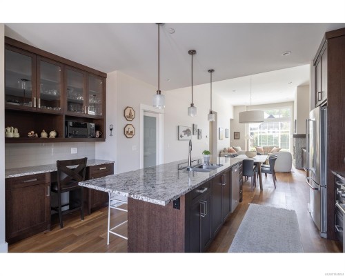 749 West Ridge Way, Qualicum Beach, BC 
