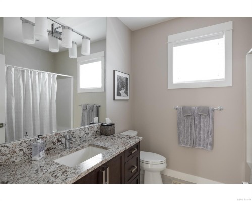 749 West Ridge Way, Qualicum Beach, BC 