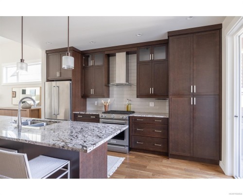 749 West Ridge Way, Qualicum Beach, BC 
