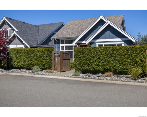 749 West Ridge Way, Qualicum Beach, BC 
