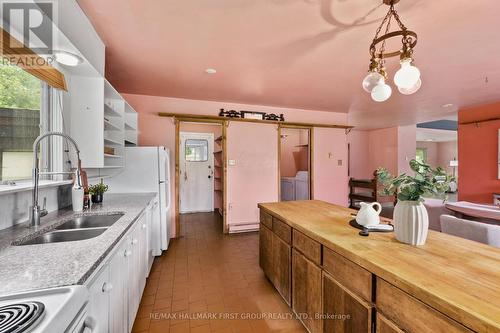 11758 County 29 Road, Alnwick/Haldimand, ON - Indoor Photo Showing Kitchen With Double Sink
