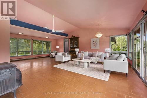 11758 County 29 Road, Alnwick/Haldimand, ON - Indoor Photo Showing Living Room
