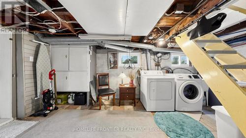 81 Richmond Street, Brantford, ON - Indoor Photo Showing Laundry Room