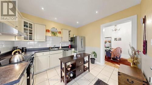 81 Richmond Street, Brantford, ON - Indoor Photo Showing Kitchen