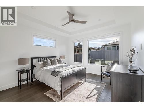 5586 Nixon Road, Summerland, BC - Indoor Photo Showing Bedroom