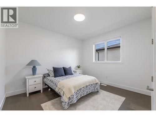 5586 Nixon Road, Summerland, BC - Indoor Photo Showing Bedroom