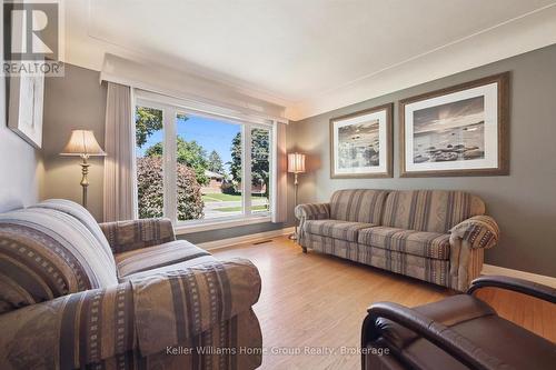 14 Skov Crescent, Guelph (General Hospital), ON - Indoor Photo Showing Living Room