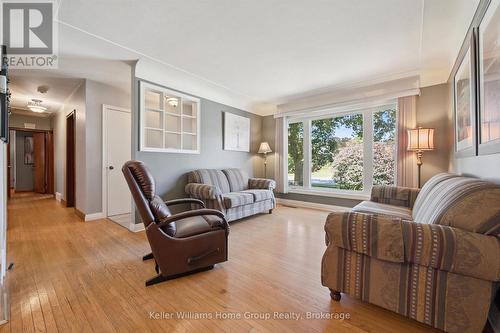 14 Skov Crescent, Guelph (General Hospital), ON - Indoor Photo Showing Living Room