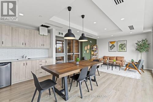 206 - 3998 Victoria Avenue, Lincoln (Lincoln-Jordan/Vineland), ON - Indoor Photo Showing Dining Room
