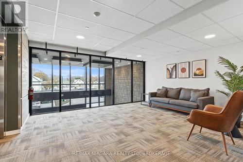 206 - 3998 Victoria Avenue, Lincoln (Lincoln-Jordan/Vineland), ON - Indoor