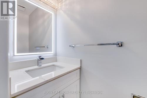 34 Meadowlark Drive, Brampton, ON - Indoor Photo Showing Bathroom