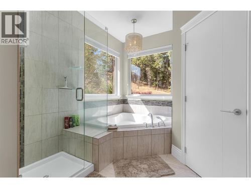 4157 Gallaghers Fairway S, Kelowna, BC - Indoor Photo Showing Bathroom