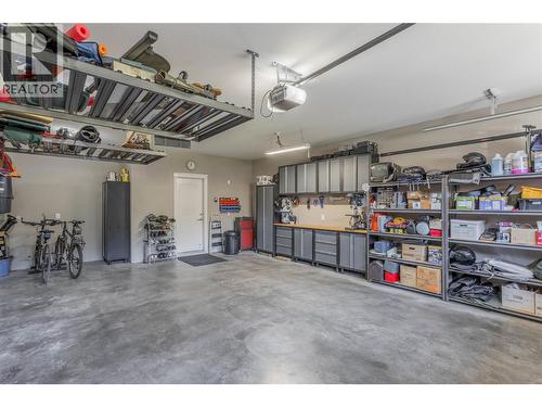 4157 Gallaghers Fairway S, Kelowna, BC - Indoor Photo Showing Garage