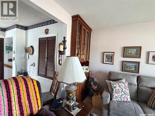 225 Dominion Road, Assiniboia, SK - Indoor