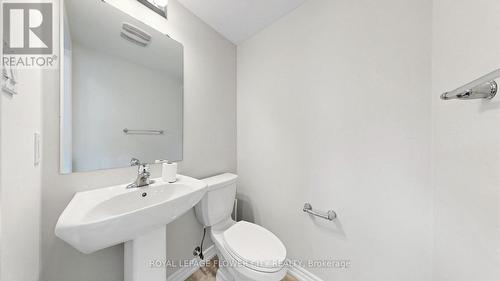 2 - 2500 Hill Rise Court, Oshawa, ON - Indoor Photo Showing Bathroom