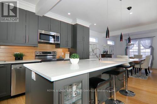 318 Beachview Avenue, Fort Erie, ON - Indoor Photo Showing Kitchen With Upgraded Kitchen