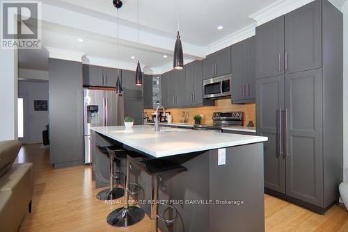318 Beachview Avenue, Fort Erie, ON - Indoor Photo Showing Kitchen With Stainless Steel Kitchen With Upgraded Kitchen