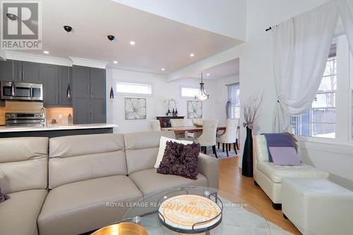 318 Beachview Avenue, Fort Erie, ON - Indoor Photo Showing Living Room