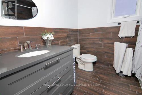 318 Beachview Avenue, Fort Erie, ON - Indoor Photo Showing Bathroom