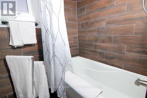 318 Beachview Avenue, Fort Erie, ON - Indoor Photo Showing Bathroom