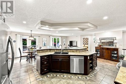 39 Lakewood Crescent, Quinte West (Murray Ward), ON - Indoor Photo Showing Kitchen