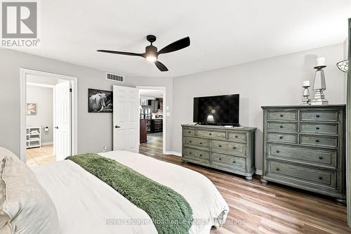 39 Lakewood Crescent, Quinte West (Murray Ward), ON - Indoor Photo Showing Bedroom