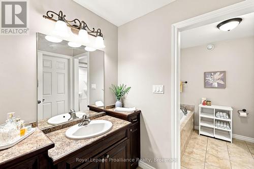 39 Lakewood Crescent, Quinte West (Murray Ward), ON - Indoor Photo Showing Bathroom