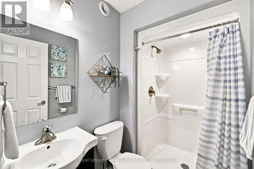 39 Lakewood Crescent, Quinte West (Murray Ward), ON - Indoor Photo Showing Bathroom