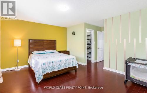17 Manett Crescent E, Brampton, ON - Indoor Photo Showing Bedroom