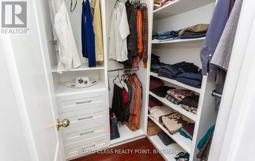 17 Manett Crescent E, Brampton, ON - Indoor With Storage