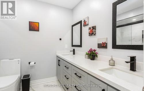 17 Manett Crescent E, Brampton, ON - Indoor Photo Showing Bathroom