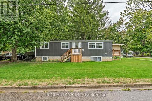 190 Ann Street, North Middlesex (Parkhill), ON - Outdoor