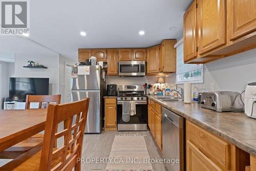 190 Ann Street, North Middlesex (Parkhill), ON - Indoor Photo Showing Kitchen With Double Sink