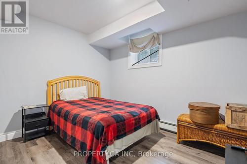 190 Ann Street, North Middlesex (Parkhill), ON - Indoor Photo Showing Bedroom