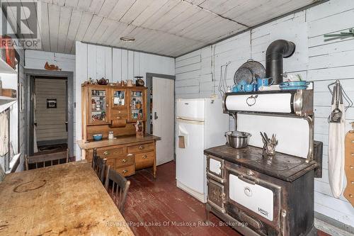1099 Wolfkin Lake Road, Lake Of Bays (Ridout), ON - Indoor
