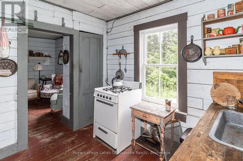 1099 Wolfkin Lake Road, Lake Of Bays (Ridout), ON - Indoor