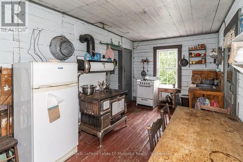 1099 Wolfkin Lake Road, Lake Of Bays (Ridout), ON - Indoor