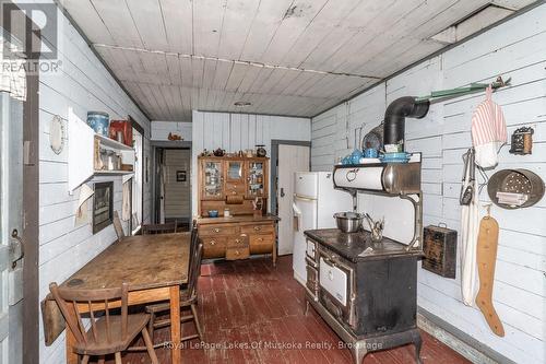 1099 Wolfkin Lake Road, Lake Of Bays (Ridout), ON - Indoor